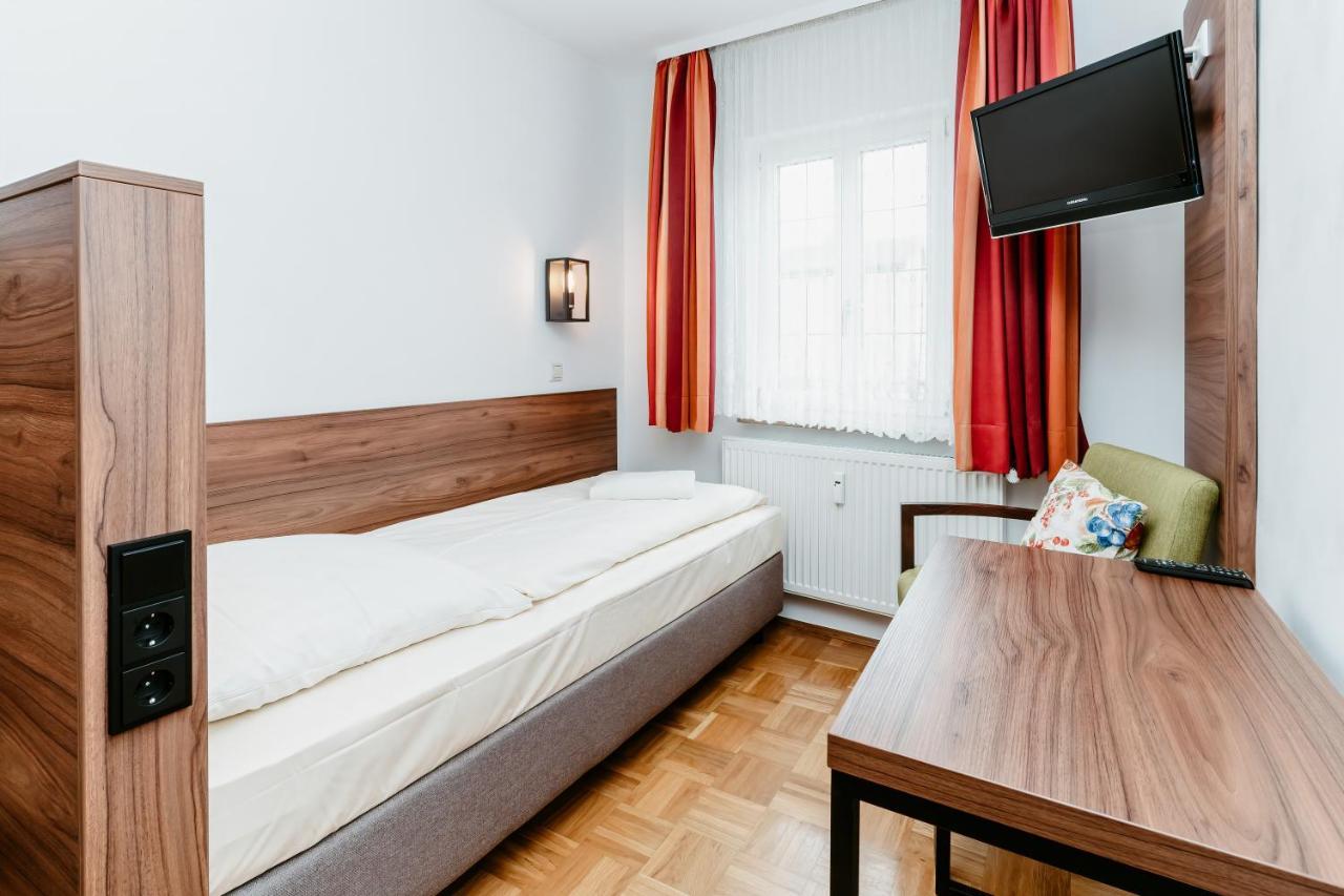 Hotel-Gasthof Goldener Greifen Ρότενμπουργκ  Εξωτερικό φωτογραφία